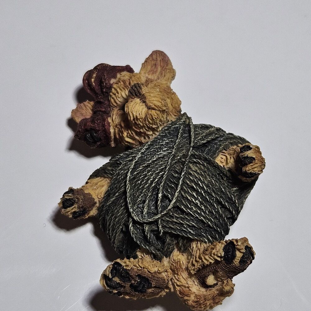 Vintage Boyd's Bears Pin Brooch Resin Teddy Yarn 1995 - Picture 9 of 9